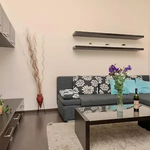  Apartament Corvina With Free Private Parking