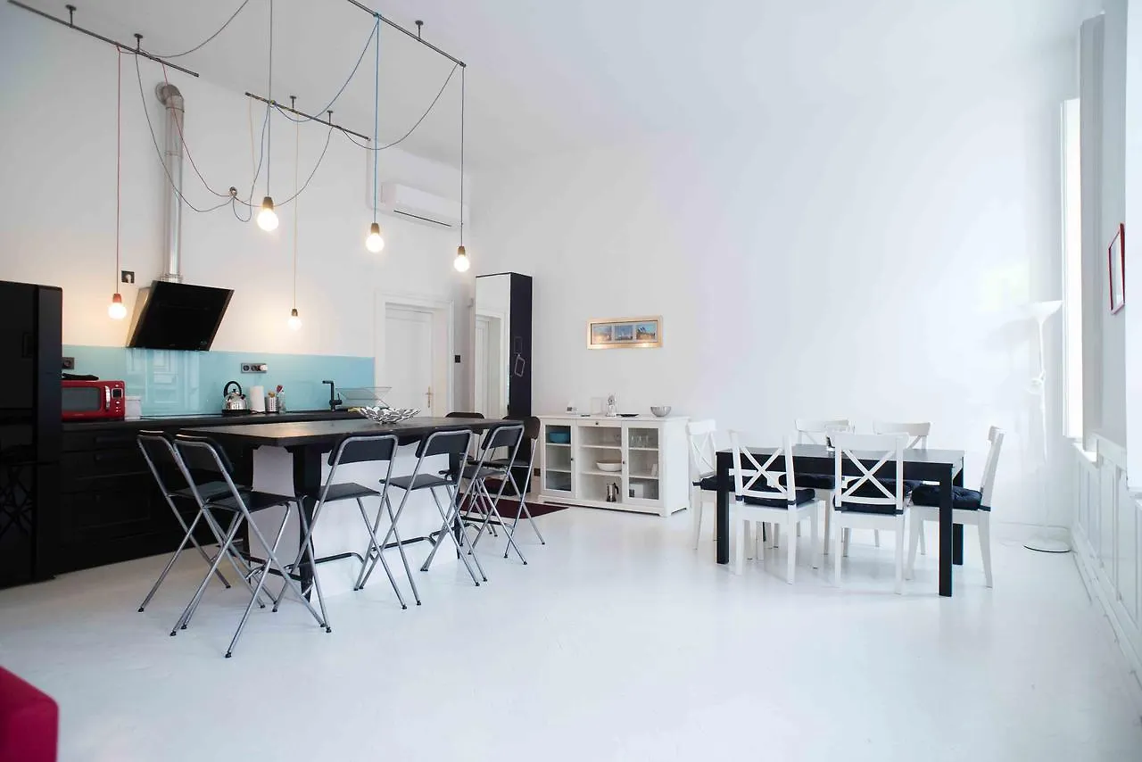 Splendid Trees Apartment Budapest Ungarn